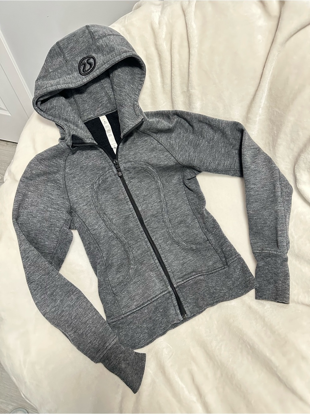 Women's Gray Zip-up Hoodie Size 4 (can fit to xs)